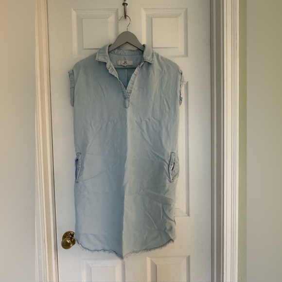 Thread & Supply Dresses & Skirts - Thread & Supply Light Blue Chambray Sleeveless Shirt Dress Tunic XS